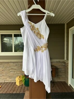 Laylas White and Gold Dance Costume